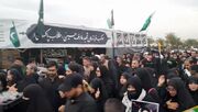 ویدیو | ایستگاه صلواتی طلاب پاکستانی در مسیر تشییع جنازه شهدای خدمت