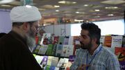 رئيس کتابخانه مجلس از غرفه مجمع ناشران انقلاب اسلامي بازديد کرد