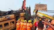 15 کشته و ده ها زخمی بر اثر برخورد قطار در شرق هند