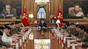 برکناری رئيس ستاد کل ارتش کره شمالی / کیم جونگ اون خواستار افزایش توان نظامی برای جنگ احتمالی شد