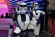 تولید ربات‌های انسان نما در چین (فیلم)