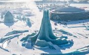 بزرگ‌ترین فستیوال یخی و شهر یخی جهان در چین (فیلم)