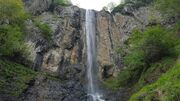 نمایی از بلندترین آبشار ایران در شمال کشور (فیلم)