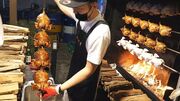 پخت متفاوت چلو کباب مرغ هیزمی توسط آشپز مشهور کره جنوبی (فیلم)