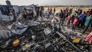 اسرائیل، غیرنظامیان غزه را زنده زنده در آتش سوزاند/ جنایت در "منطقه امن" اتفاق افتاده است (+عکس و فیلم)