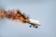 لحظه برخورد مرگبار ۲ هواپیما در یک نمایشگاه هوایی (فیلم)
