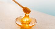 فواید خوردن عسل در صبحانه + ۴ ایده ترکیب عسل با خوراکی های دیگر