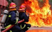 آتش‌سوزی مهیب در یک سوله بزرگ در تهران