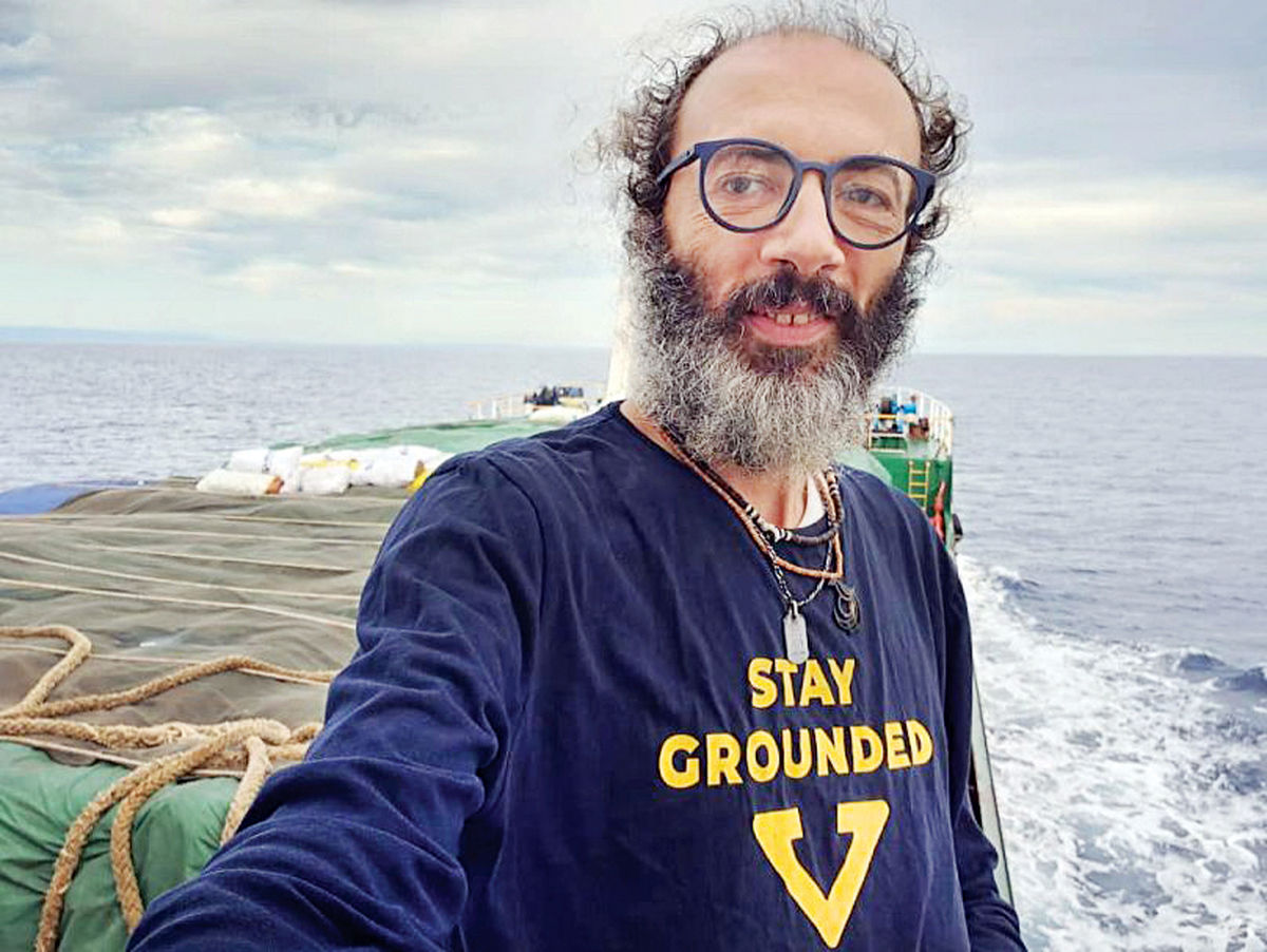 مردی که به‌دلیل امتناع از پرواز با هواپیما، اخراج شد