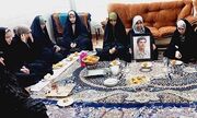 دیدار اعضای گروه جهادی فرهنگی «دختی نو» با مادر شهید «مرادعلی معصومی»