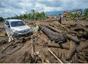 ۴۳ نفر در وقوع طوفان و رانش زمین در اندونزی کشته شدند
