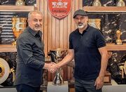 تمدید قرارداد سیدجلال حسینی با باشگاه پرسپولیس - اکونیوز
