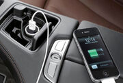 شارژ کردن گوشی در ماشین را فراموش کنید!