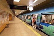 ویدیو / رفتار عجیب و خطرناک مسافران در متروی ترکیه