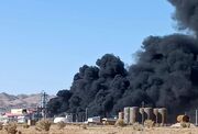 بازدید وزیر کشور از آتش‌سوزی پالایشگاه منطقه ویژه بیرجند؛ حریق همچنان ادامه دارد