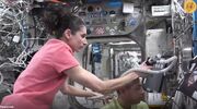 (ویدئو) یاسمین مقبلی در ایستگاه فضایی آرایشگر شد!