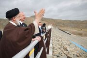 (تصاویر) بازدید رئیسی و الهام علی‌اف از سد قلعه‌سی