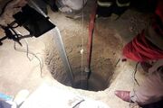 (ویدیو) سقوط مرگبار ۳ نفر در یک چاه قدیمی فاضلاب تهران
