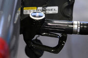 تصمیم دولت برای افزایش پلکانی قیمت گازوئیل از ۱۴۰۴ | قیمت گازوئیل سهمیه ای و آزاد چند؟