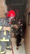 آتش سوزی هولناک در مشهد | نجات ۱۷ مسافر از حریق یک سوئیت آپارتمان در مشهد +عکس