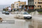 بارش باران در جاده‌های ۱۰ استان کشور