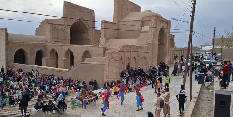 برگزاری جشنواره گردشگری در روستای فرومد