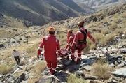 کشف جسد یک مرد در پی سقوط به دره ای در ارتفاعات دزپارت خوزستان + فیلم