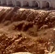 بارش باران باعث طغیان رودخانه‌های پاکدشت تهران شد + فیلم
