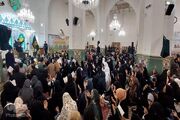 ویژه برنامه دعای عرفه ویژه زائرین غیر ایرانی در حرم رضوی برگزار شد + عکس