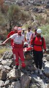 نجات مرد ۵۰ ساله آسیب‌دیده در ارتفاعات شمالی کاشمر