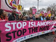 تظاهرات مشترک حامیان فلسطین و مخالفان نژادپرستی در انگلیس