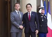 ژاپن و فرانسه برای گسترس همکاری‌های دفاعی توافق کردند
