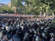 ​​​​​​​درگیری پلیس و معترضان در مقابل مجلس ارمنستان
