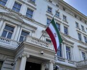 نیمه برافراشته شدن پرچم سفارت ایران در نمایندگی‌های اروپایی