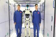 ربات فضانوردی که به زودی به ایستگاه فضایی چین می‌رود