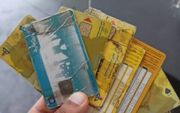 کشف ۱۱۶ کارت سوخت از یک متهم در جیرفت 