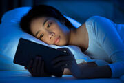 چرا نباید قبل از خواب از تلفن همراه استفاده کرد؟
