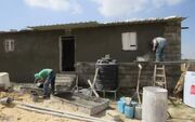 مردم غزه، بازسازی منازل خود را آغاز کرده‌اند
