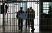 نیکوکاران تهرانی بدهی ۱۰۰ زندانی را پرداخت کردند