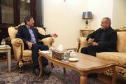 دیدار عبدالناصر همتی با رئیس‌جمهور منتخب/ انشاءالله با تدبیر دکتر پزشکیان شاهد تحولات مثبت در صحنه اقتصادی کشور باشیم