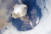 ببینید | لحظه جالب فوران آتشفشان از زاویه دوربین ایستگاه فضایی بین‌المللی