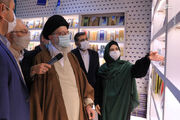 عکس/ بازدید رهبر انقلاب از نمایشگاه کتاب تهران