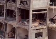 فیلم/ زن فلسطینی خانه ویران‌شده‌اش را جارو می‌کند