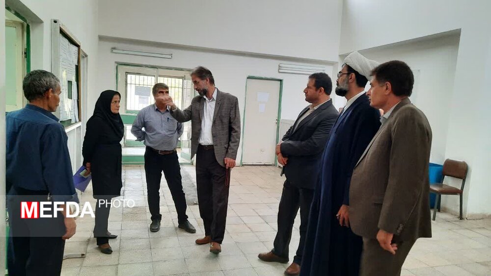 بازدید معاون فرهنگی و دانشجویی مسئول نهاد رهبری و جمعی از مدیران دانشگاه از خوابگاه دانشجویی جهاد