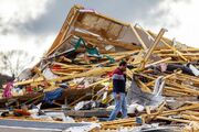 گردباد در نبراسکای آمریکا منازل مسکونی را ویران کرد