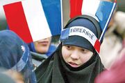 قانون منع حجاب فرانسه رد شد