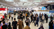گشتی و گذاری در سی‌وپنجمین دوره نمایشگاه کتاب تهران / مردم ناشران را غافلگیر کردند