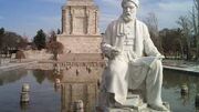 ۲۵ اردیبهشت‌ بازدید از آرامگاه شاعران رایگان است