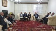 عیادت و دیدار فرماندار تبریز با خانواده صالح امانی آتش نشان فداکار تبریزی