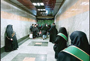 حجاب‌بان‌ها ذیل نظارت «مجموعه فرهنگی مترو» فعالیت می‌کنند